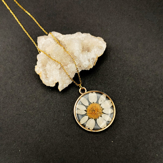 Daisy Necklace